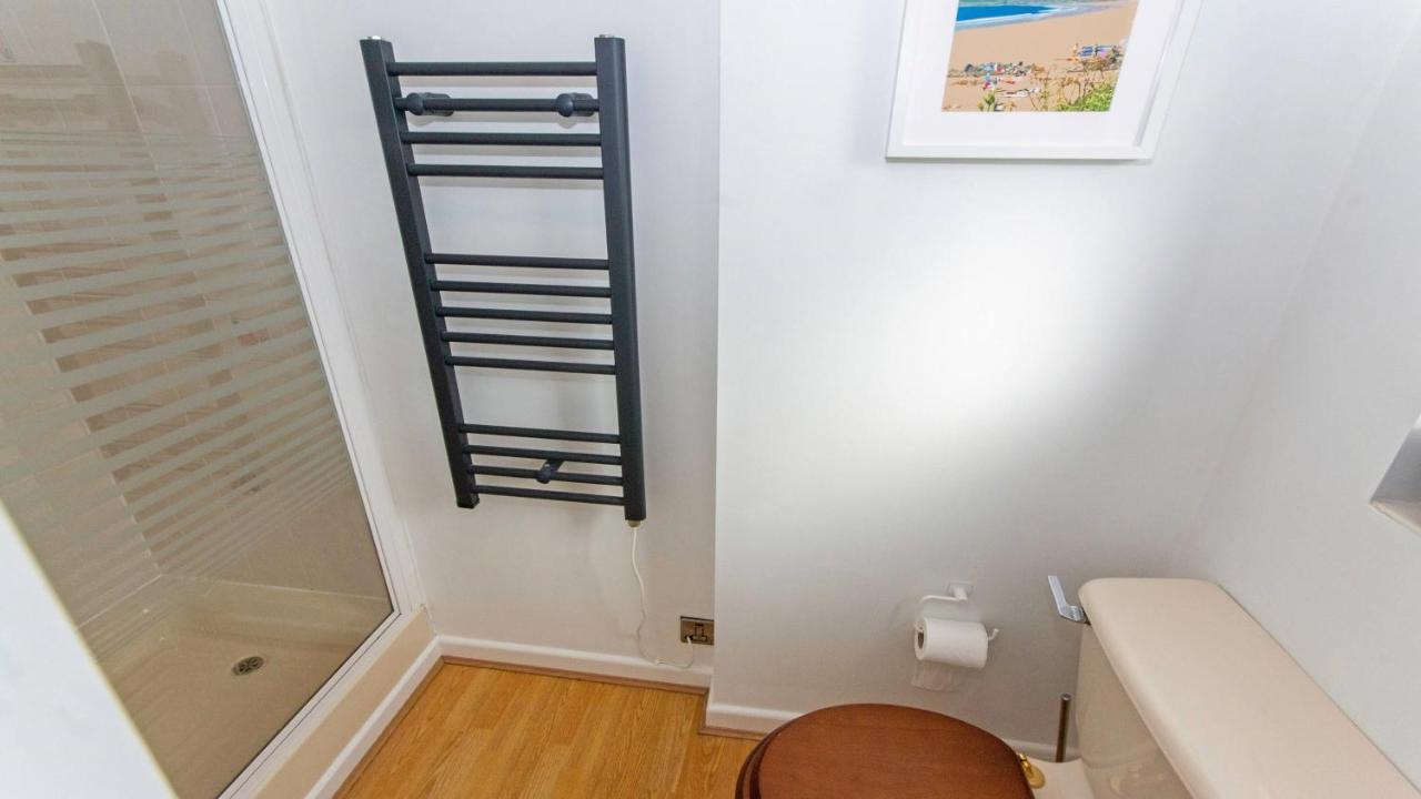 Oceanside Croyde, Scandi Inspired Cottage Close To Croyde Beach - Sleeps 6 Exterior photo
